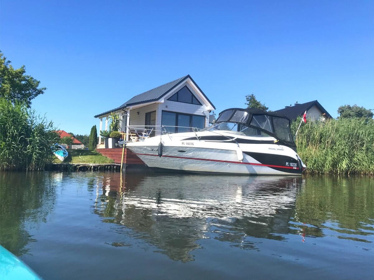 Комплексы для отдыха с коттеджами/бунгало Baltic Waterfront Yacht House Свиноуйсьце